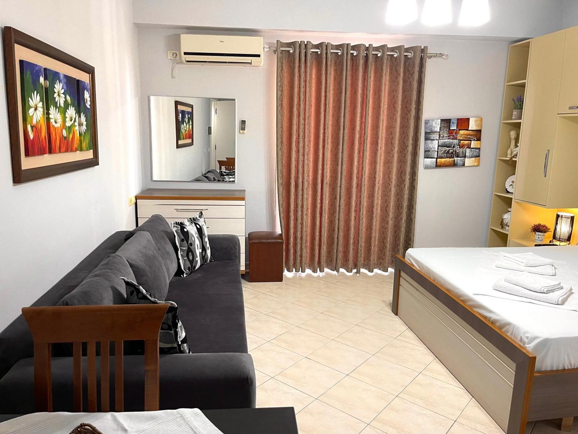 Melina Apartments Sarande Exterior photo